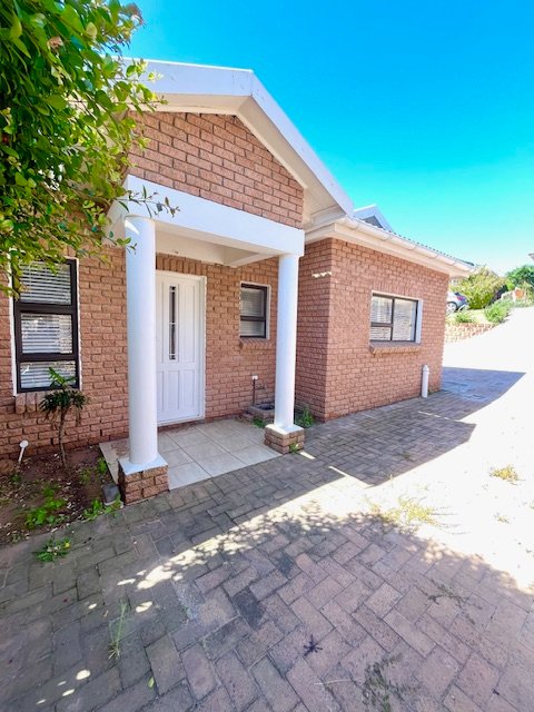 To Let 3 Bedroom Property for Rent in Reebok Western Cape